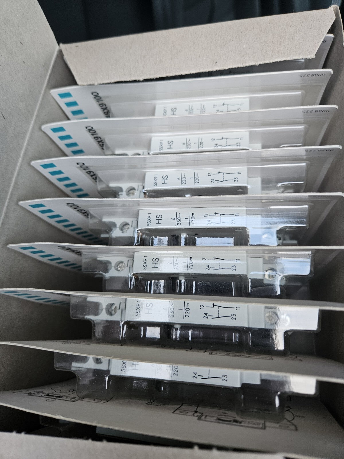 10 x Siemens 5SX9 100 Hilfsstromschalter   NEU OVP Auxilary Switch, New In Box