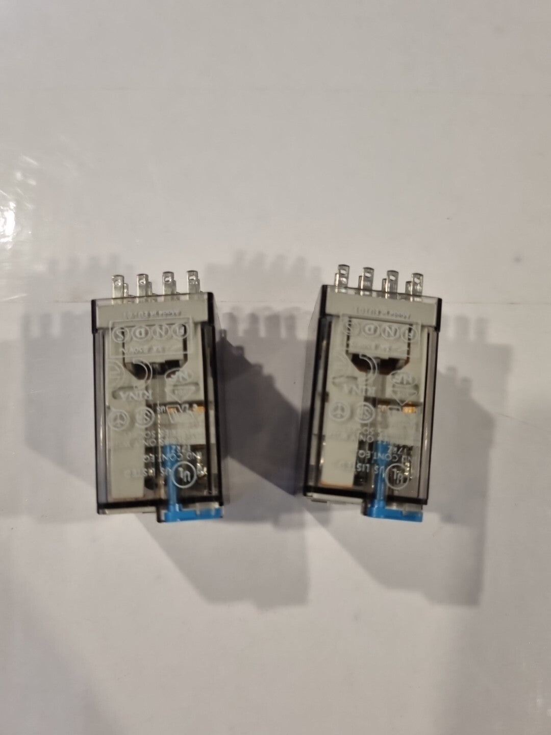 2x Steckrelais FINDER Industrierelais 55.34.9.024.0040 Relais 24V DC 4W 4PDT 7A