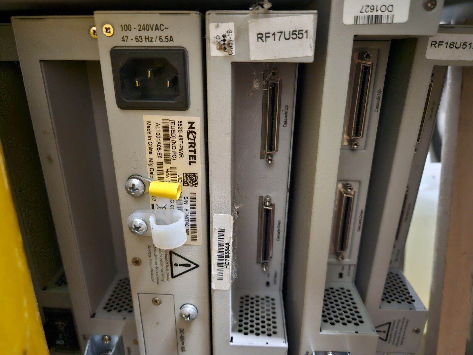 Konvolut 15x Avaya 5530-24TFD 24 und NORTEL Baystack 5520-48T PWR, fully Working