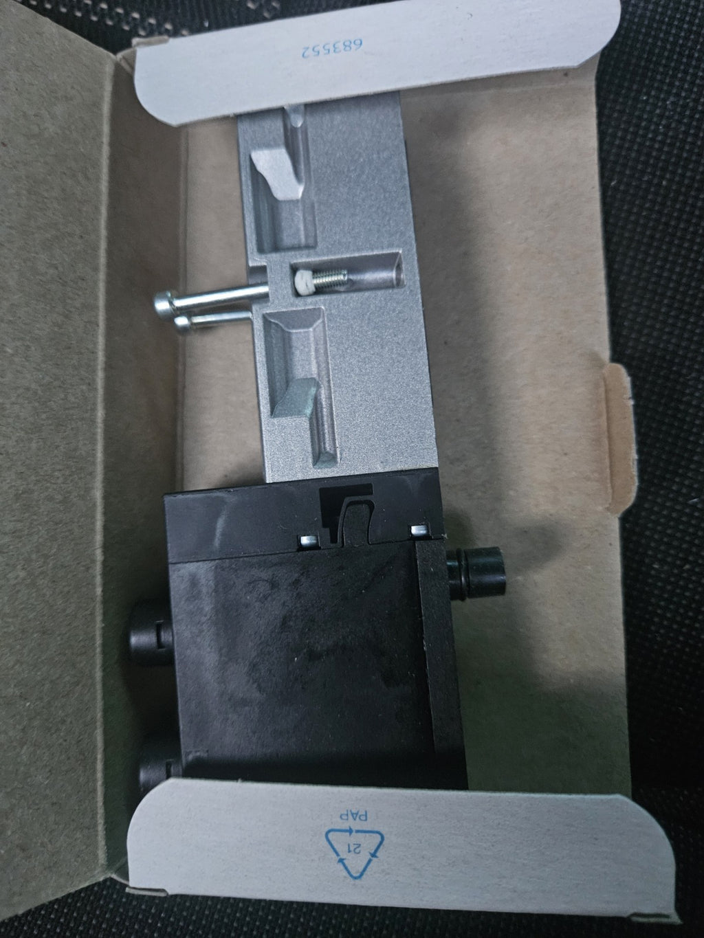 FESTO VSVA-B-T32C-AZD-A2-1T1L 539176 Magnetventil, Solenoid Valve New Neu/ovp