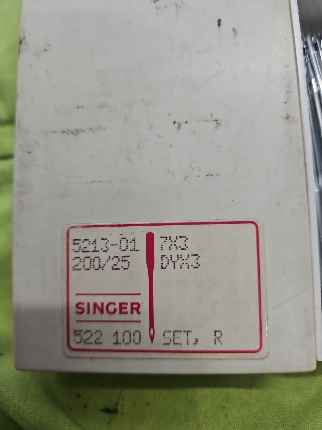 100 x Singer Needles 5213-01, 200/25, 7X3 DYX3, For Heavy Sewing Machine, Nos