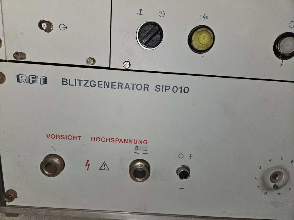 RFT Hochspannungsprüfgerät SIP 010 Blitzgenerator 10kV, VEB, DDR mit Prüfspitzen