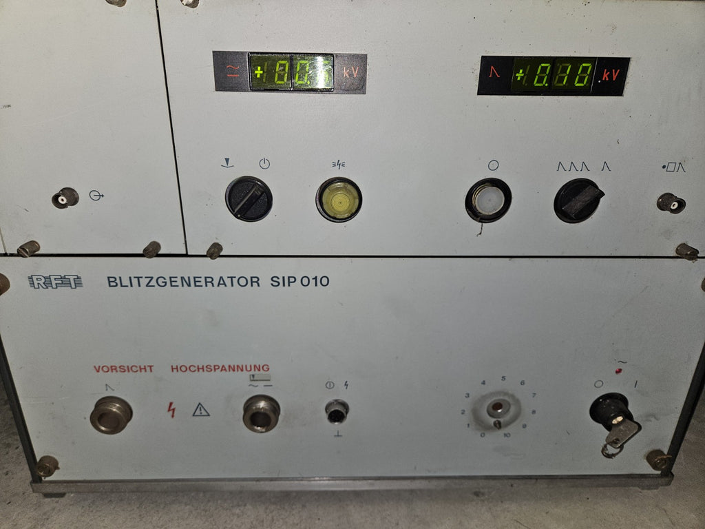 RFT Hochspannungsprüfgerät SIP 010 Blitzgenerator 10kV, VEB, DDR mit Prüfspitzen