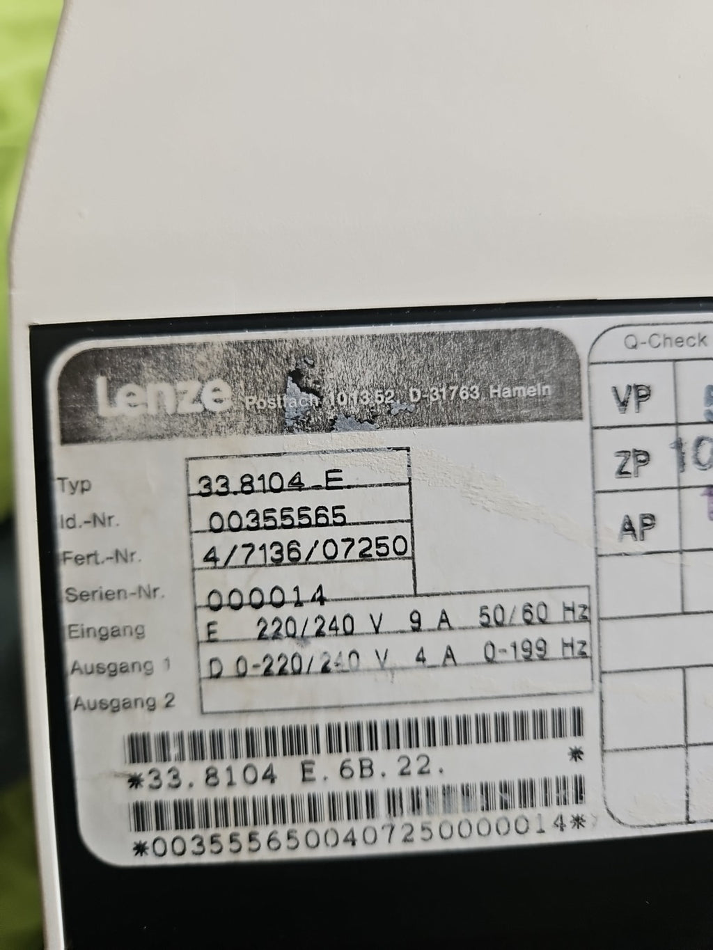 Lenze 8100 33.8104_E.6B. Frequenzumrichter 8100 frequency inverter Refurbished!!