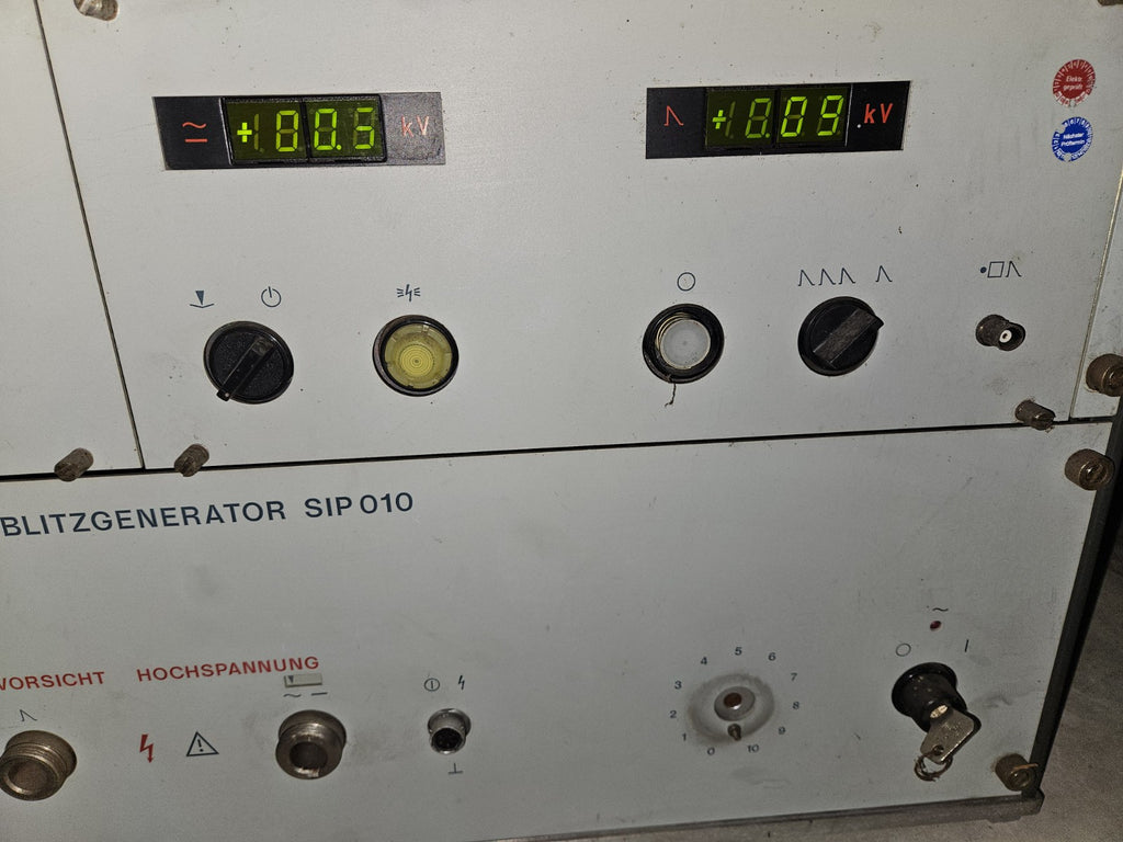 RFT Hochspannungsprüfgerät SIP 010 Blitzgenerator 10kV, VEB, DDR mit Prüfspitzen