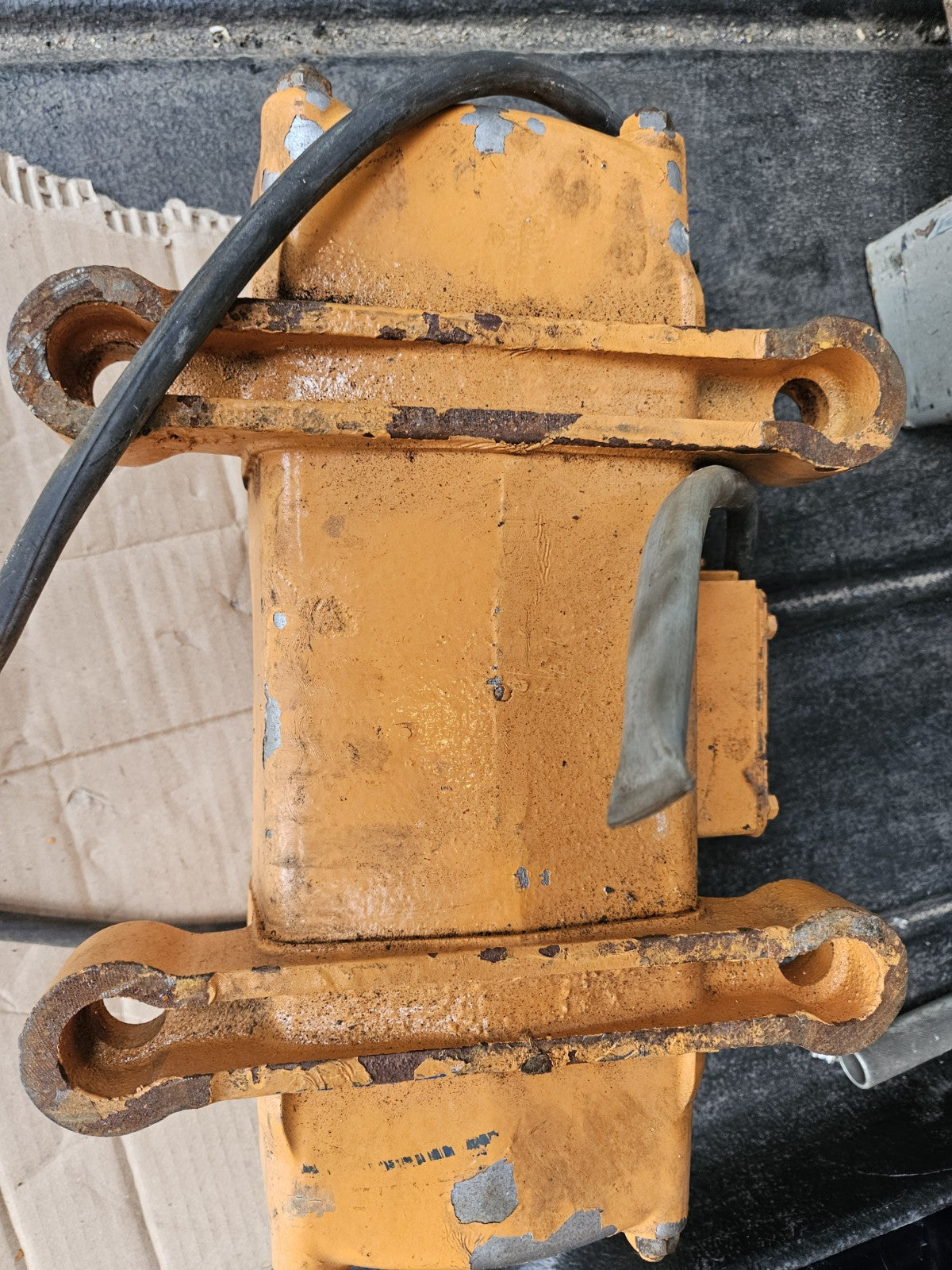 Vibrationsmotor 230/380 Volt Vibration Rüttelmotor Rüttler Elektromotor, VEB/DDR