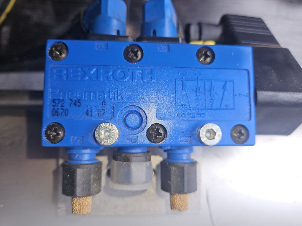 1 x New, unused Rexroth HYDRAULIC Cylinder 10barMNR: R480154191, Ø125, Hub 400