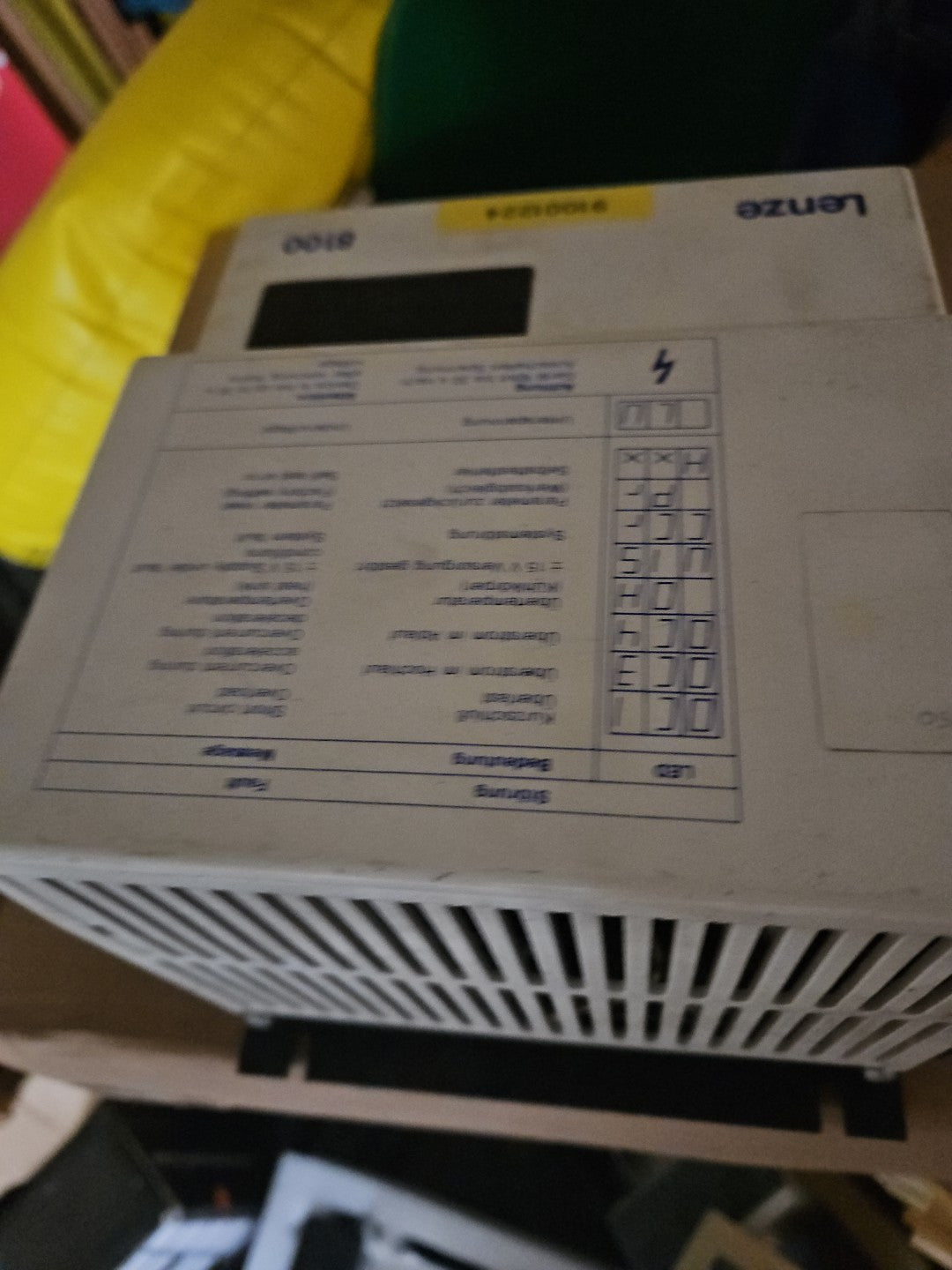 Lenze 8102 E.3A.11 Frequenzumrichter 8100 frequency inverter like new, wie neu!!