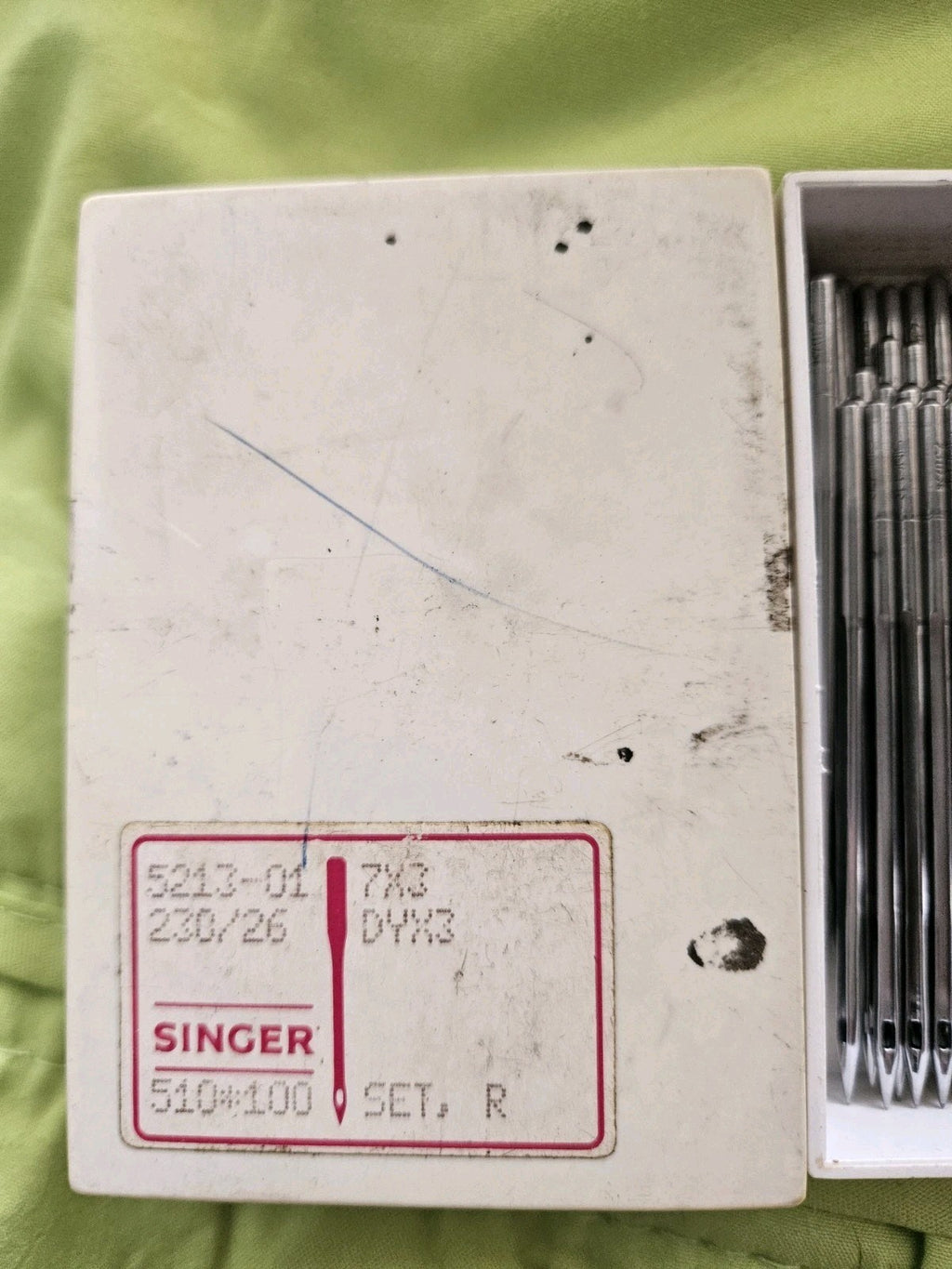 100 x Singer Needles 5213-01, 230/26, 7X3 DYX3, For Heavy Sewing Machine, Nos