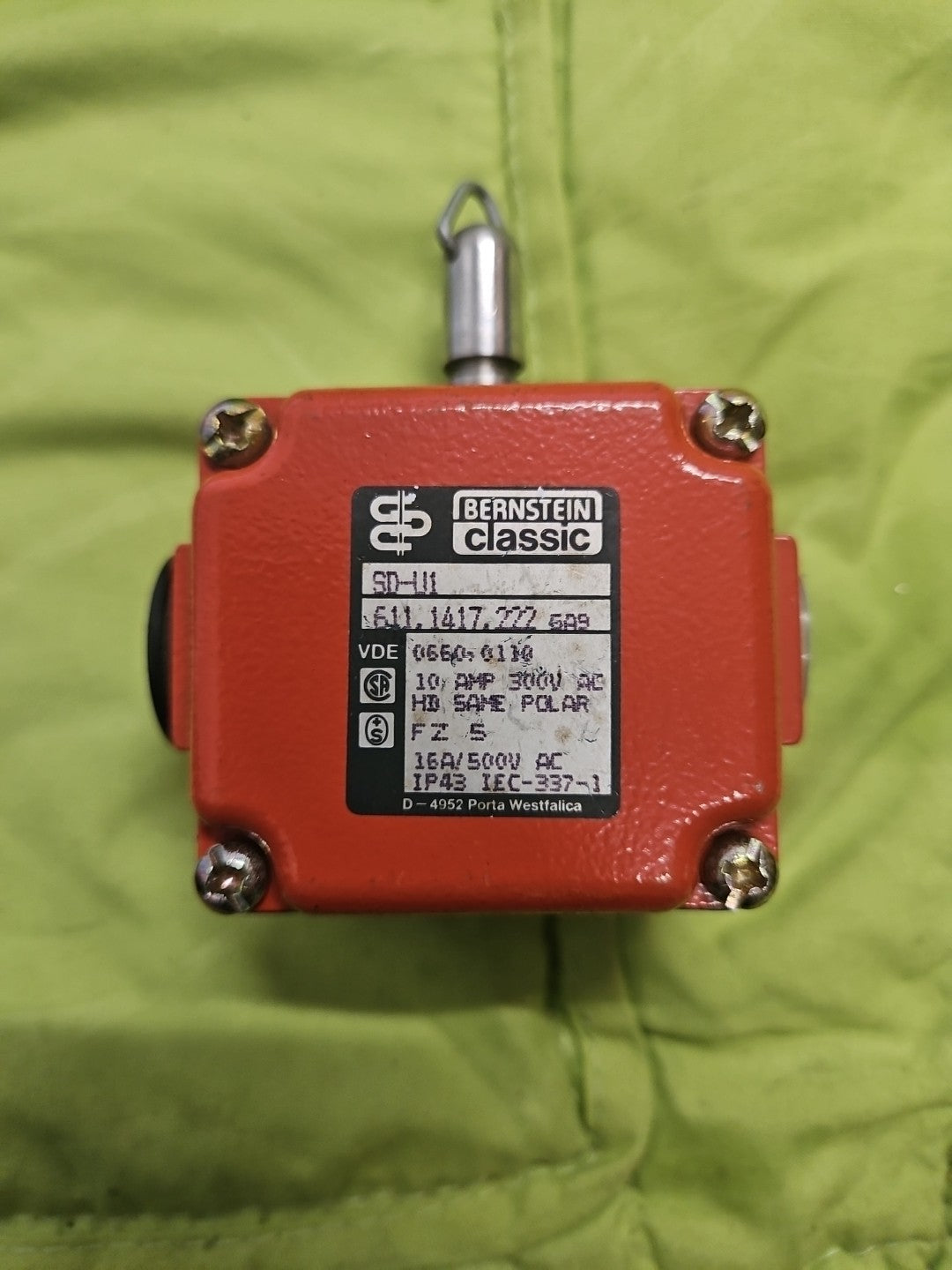 Bernstein 6111417222 SD-U1 Seilzugschalter 16A  500V Switch New Old Stock Unused